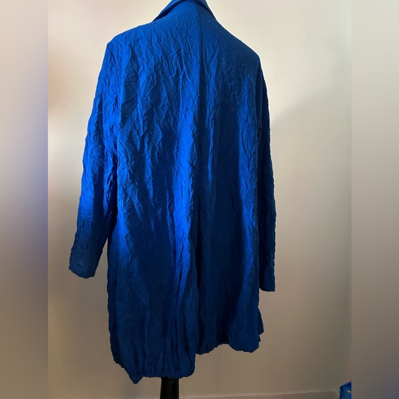 Beautiful lightweight jacket - Picture 2 of 2